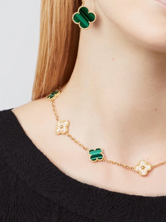 Jewelry - Green Gold-Tone Clover Necklace Luxury Jewelry
